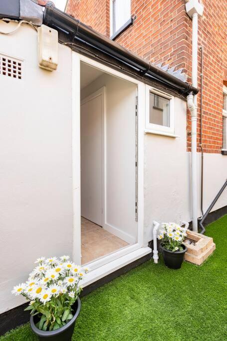 Villa Travellers' Choice In Harwich-Essex Exterior foto