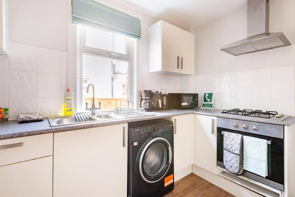 Villa Travellers' Choice In Harwich-Essex Exterior foto