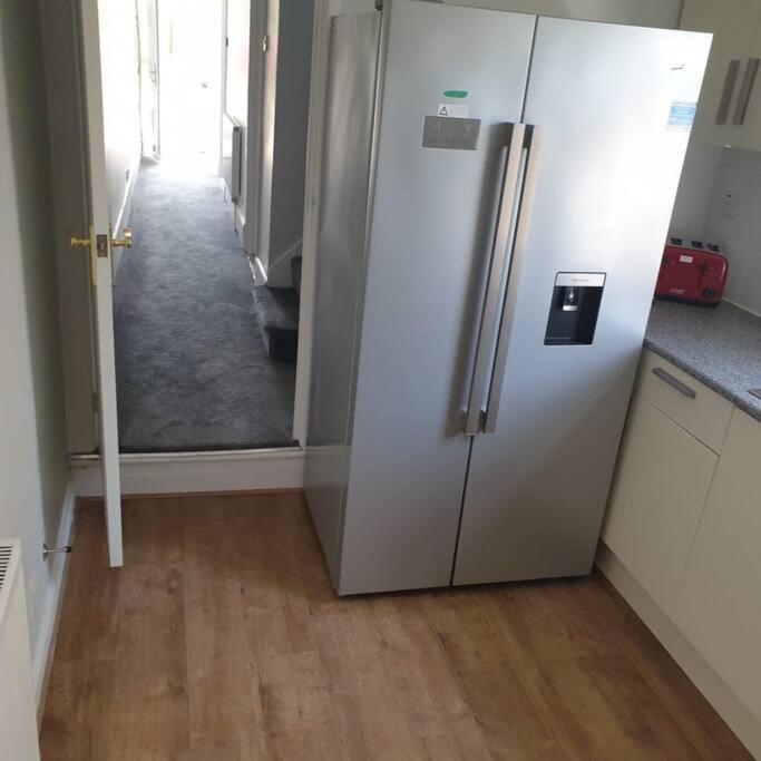 Villa Travellers' Choice In Harwich-Essex Exterior foto